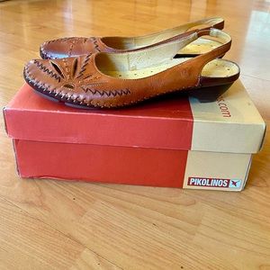👞 Pikolinos Leather Pumps